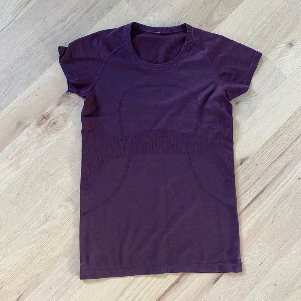 Lululemon swiftly tech short sleeve size 8